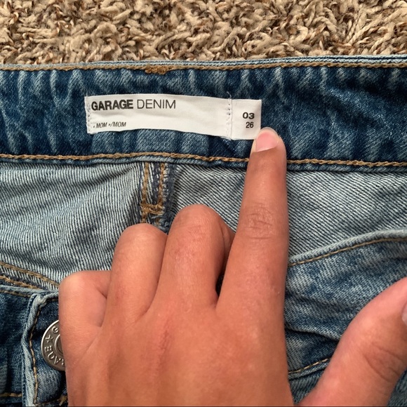 Garage Denim Mom Shorts - Picture 6 of 7
